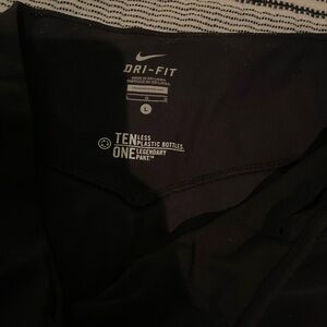 Women’s Nike Workout Pant